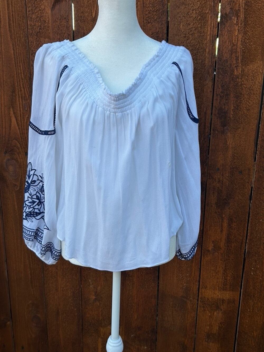 Bleu Ciel Womens L White Blue Floral Embroidered Boho Chic Peasant Blouse